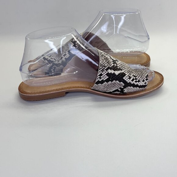 Chinese Laundry Gemmy Sandals Size 7.5 Black and White Snake Print Leather - Picture 7 of 13